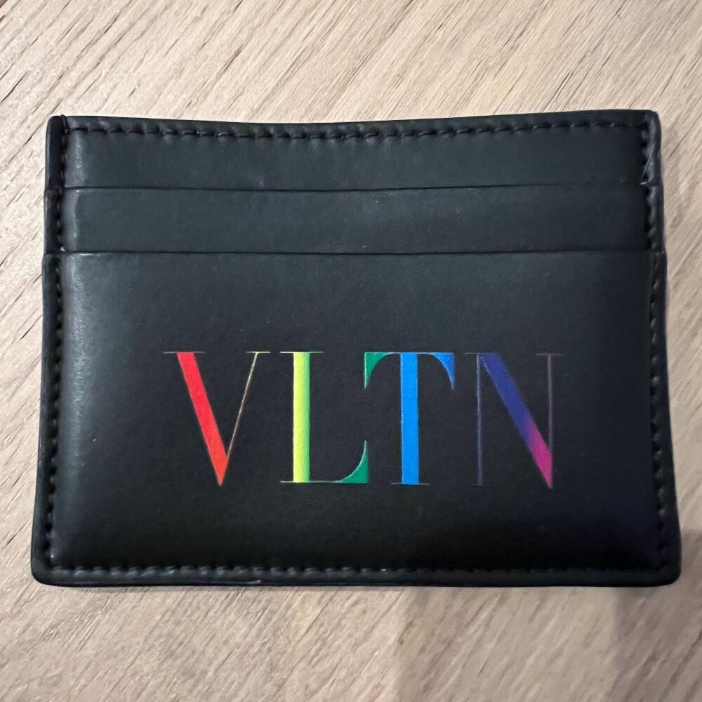 BRAND NEW IN BOX with TAGS VALENTINO GARAVANI RAINBOW LOGO CARD CASE